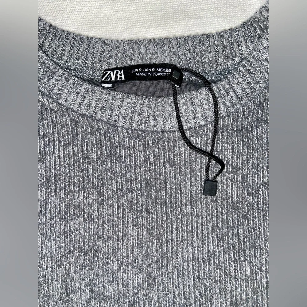 Women’s ZARA loose fit Pull over stretchy gray ribbed cropped sweater size small - Picture 4 of 12